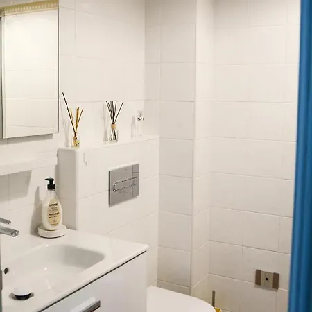 Laura 31 Playa Blanca (adults Only) Homestay *